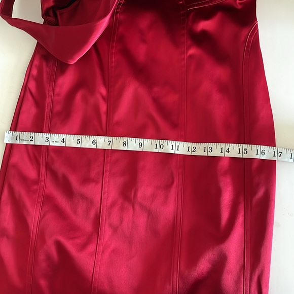 David Meister Red Deep V neckline Sleeveless Sheath Cocktail Dress size 8 - Picture 7 of 12